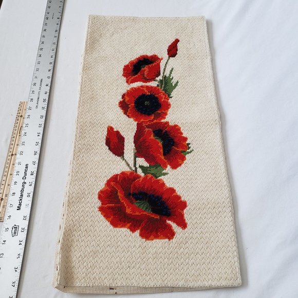 Large Vintage 17.5x32 Completed RED POPPY Needlepoint Needlework - Picture 2 of 9